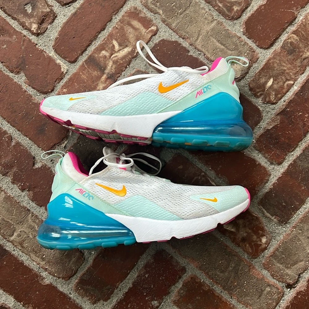 Nike Air Max 270 White and Teal Athletic Shoes